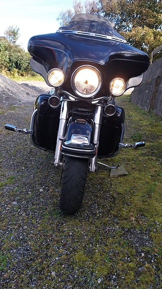 Harley-Davidson FLHTCU Ultra Classic Electra Glide 7 of 11