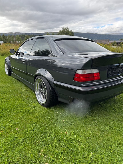 BMW M3 8 of 16