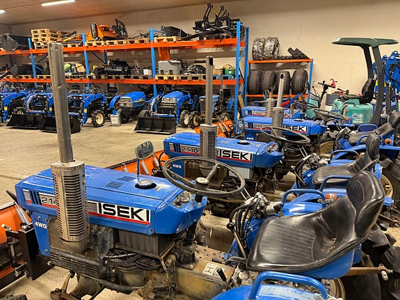 Iseki kompakttraktorer 4x4 – flere på lager – snøskjær / hydraulikk opplegg 12 of 24