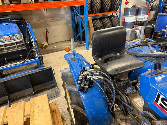 Iseki kompakttraktorer 4x4 – flere på lager – snøskjær / hydraulikk opplegg 4 of 24