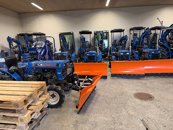 Iseki kompakttraktorer 4x4 – flere på lager – snøskjær / hydraulikk opplegg 3 of 24