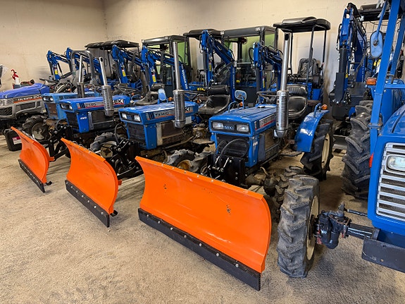 Iseki kompakttraktorer 4x4 – flere på lager – snøskjær / hydraulikk opplegg 2 of 24