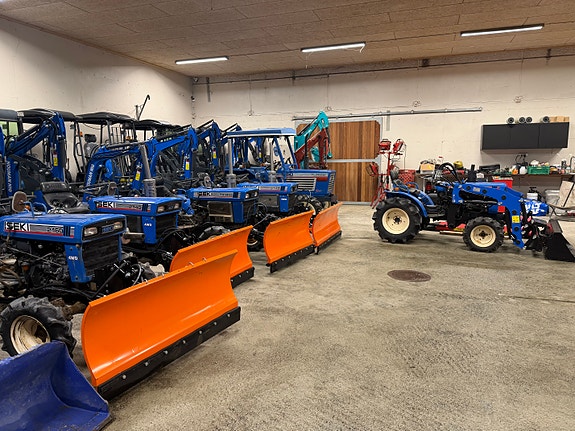 Iseki kompakttraktorer 4x4 – flere på lager – snøskjær / hydraulikk opplegg 7 of 24