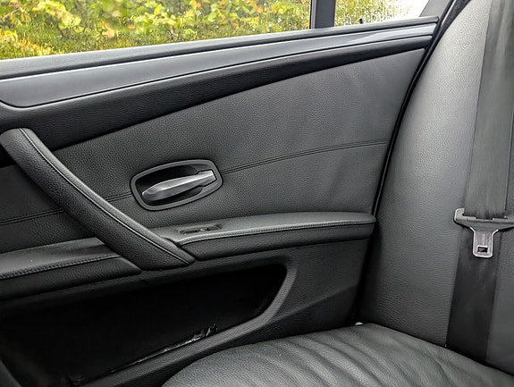 BMW 520d 24 of 30