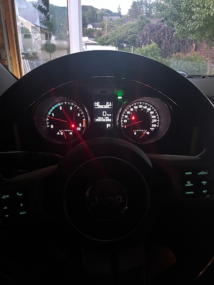 Jeep Grand Cherokee 14 of 14