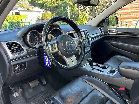 Jeep Grand Cherokee 10 of 14