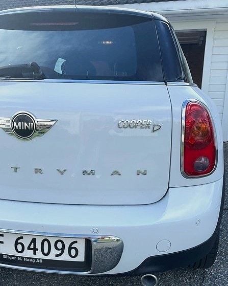 MINI Countryman Cooper D 7 of 17
