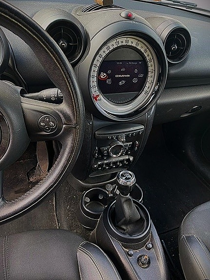 MINI Countryman Cooper D 13 of 17