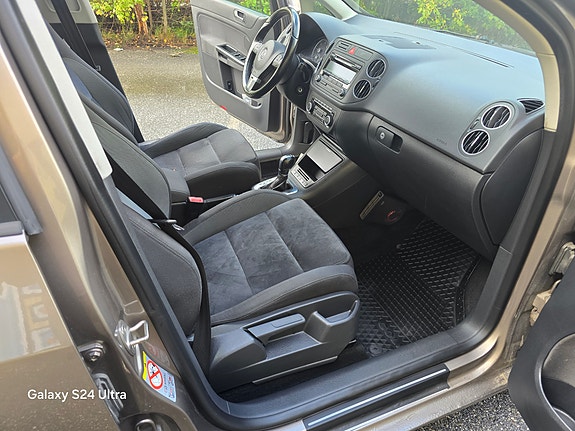 Volkswagen Golf Plus 21 of 30