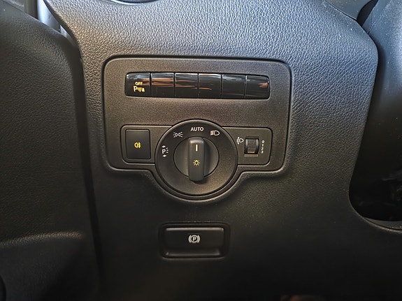 Mercedes-Benz Vito 111 17 of 25