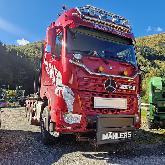 Mercedes-Benz Arocs 3258 10 of 19