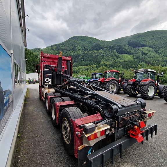Mercedes-Benz Arocs 3258 8 of 19