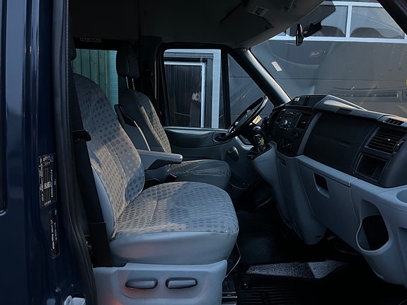 Ford Transit 14 of 21