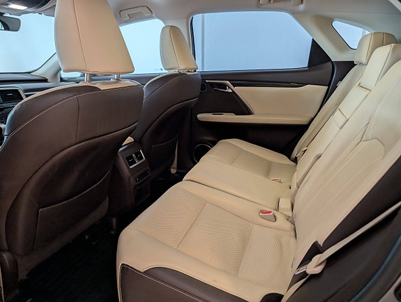 Lexus RX450h 30 of 30