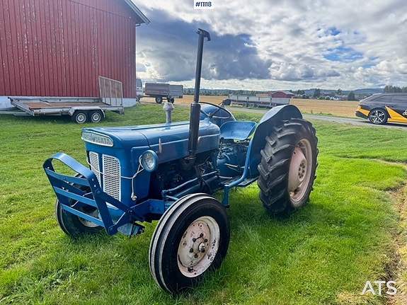 Ford Super Dexta 4x2 Traktor 6 of 21