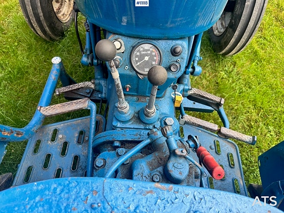 Ford Super Dexta 4x2 Traktor 17 of 21
