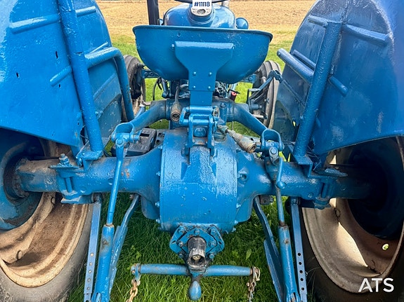 Ford Super Dexta 4x2 Traktor 14 of 21