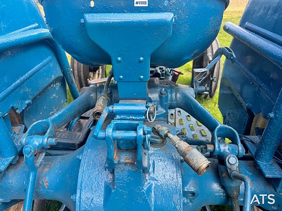 Ford Super Dexta 4x2 Traktor 15 of 21