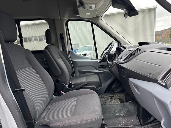 Ford Transit 9 of 21