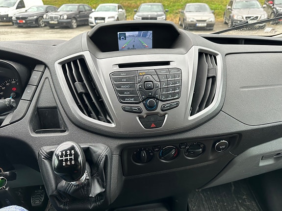 Ford Transit 19 of 21