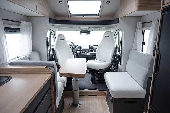 Pilote EXPRESSION P740FGJ Alde Diesel I 4250kg I Lithium I Solcelle 3 of 30