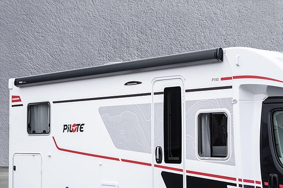 Pilote EXPRESSION P740FGJ Alde Diesel I 4250kg I Lithium I Solcelle 27 of 30