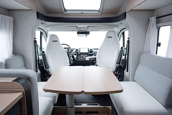 Pilote EXPRESSION P740FGJ Alde Diesel I 4250kg I Lithium I Solcelle 2 of 30