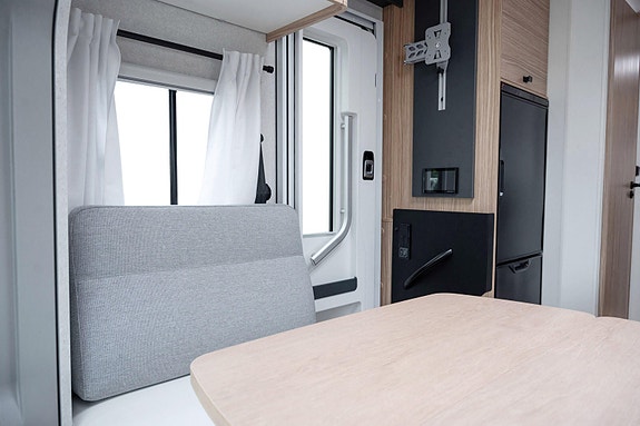 Pilote EXPRESSION P740FGJ Alde Diesel I 4250kg I Lithium I Solcelle 6 of 30
