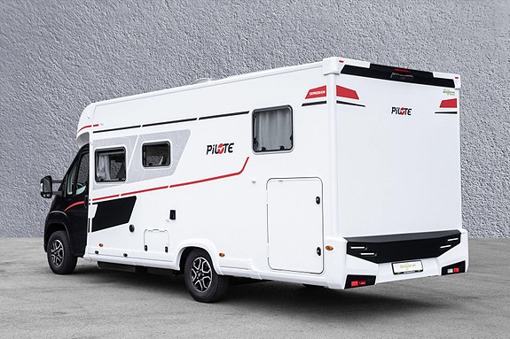 Pilote EXPRESSION P740FGJ Alde Diesel I 4250kg I Lithium I Solcelle 26 of 30