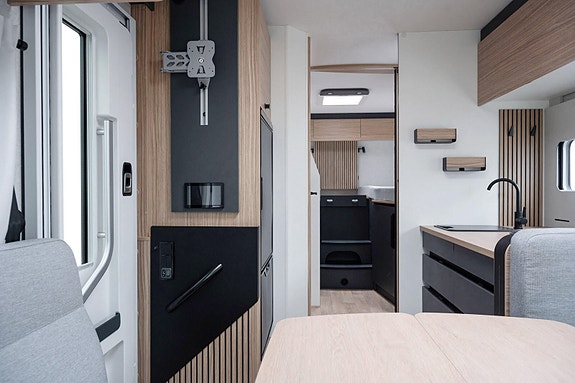 Pilote EXPRESSION P740FGJ Alde Diesel I 4250kg I Lithium I Solcelle 7 of 30