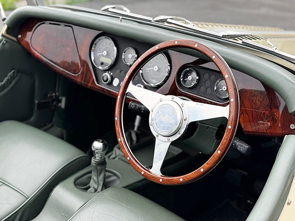 Morgan Plus 4 19 of 21