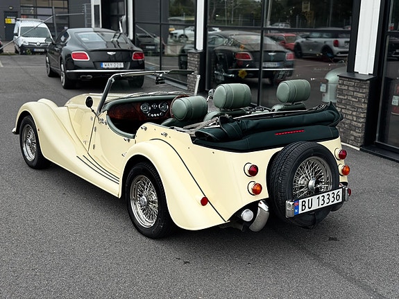 Morgan Plus 4 12 of 21