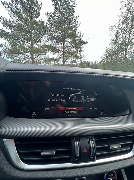 Alfa Romeo Stelvio 17 of 24