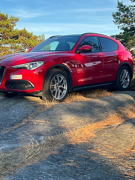 Alfa Romeo Stelvio 24 of 24