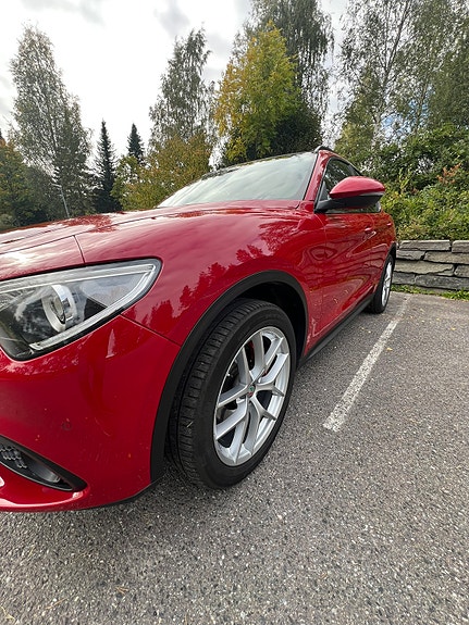 Alfa Romeo Stelvio 4 of 24