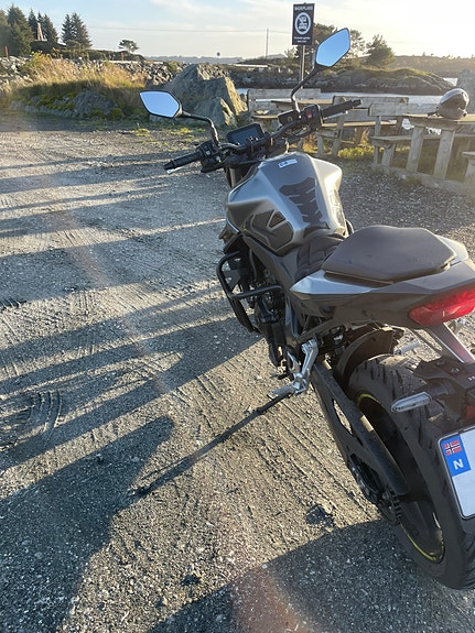 Honda CB 750 Hornet 5 of 6