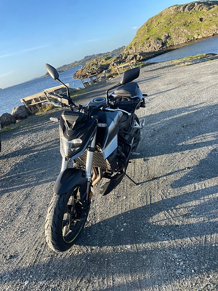Honda CB 750 Hornet 3 of 6