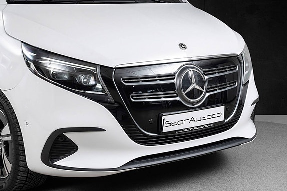 Mercedes-Benz EQV300 8 of 28