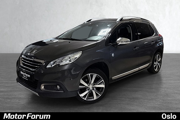 Stilig svart SUV med kromdetaljer og tøff frontdesign.