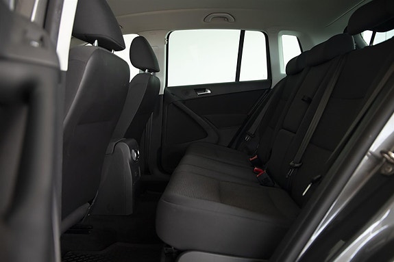 Volkswagen Tiguan 21 of 27