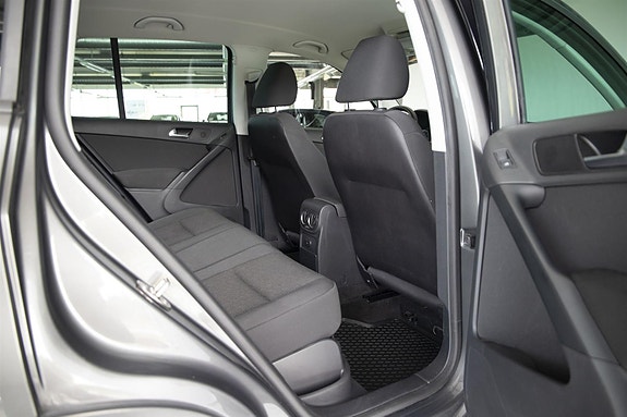 Volkswagen Tiguan 24 of 27