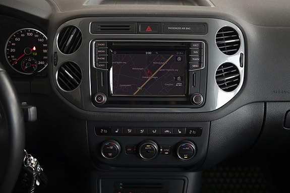 Volkswagen Tiguan 14 of 27