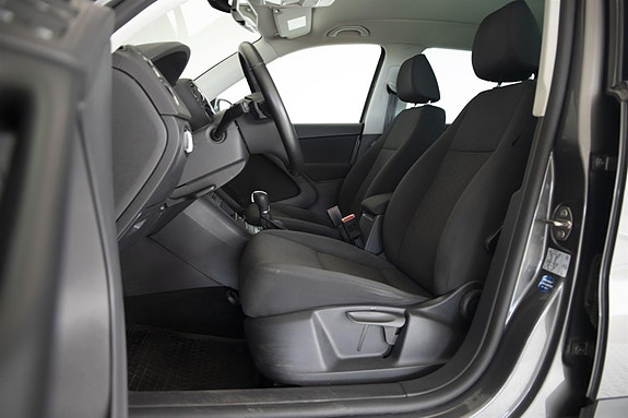 Volkswagen Tiguan 10 of 27