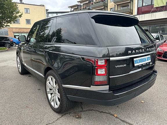 Land Rover Range Rover 2 of 30
