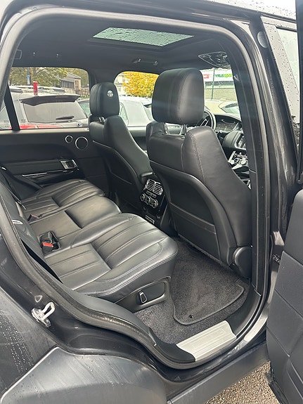 Land Rover Range Rover 27 of 30