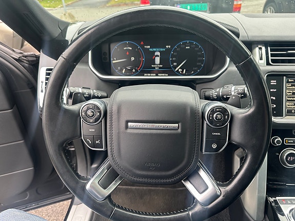 Land Rover Range Rover 10 of 30