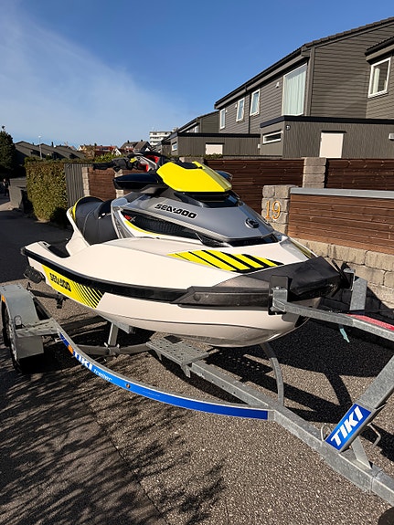 Seadoo RXT-X 300 med henger 2 of 8
