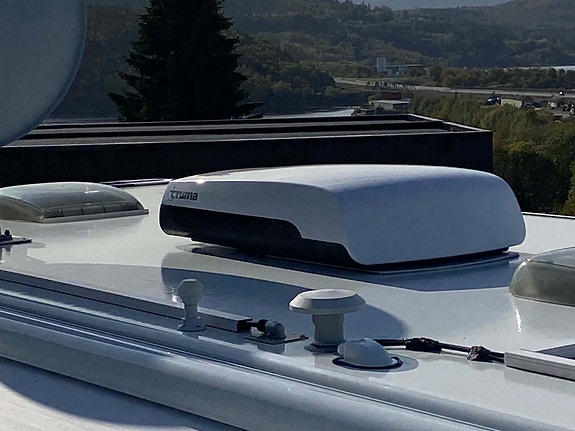 Eura Mobil Integra 890EB 11 of 30