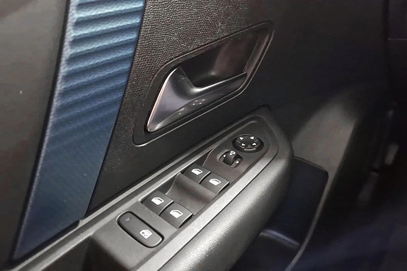 Citroen E-C4 27 of 28