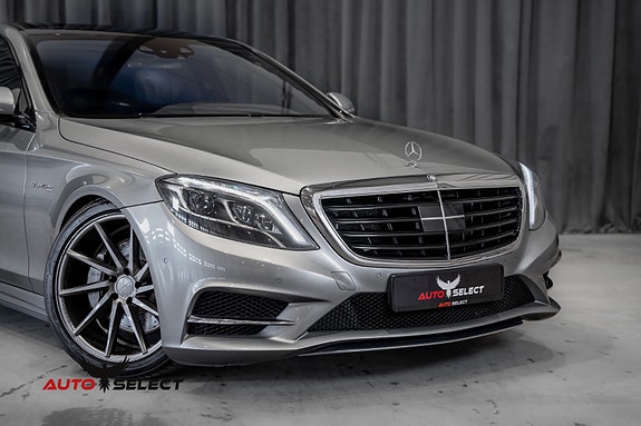 Mercedes-Benz S500 2 of 30